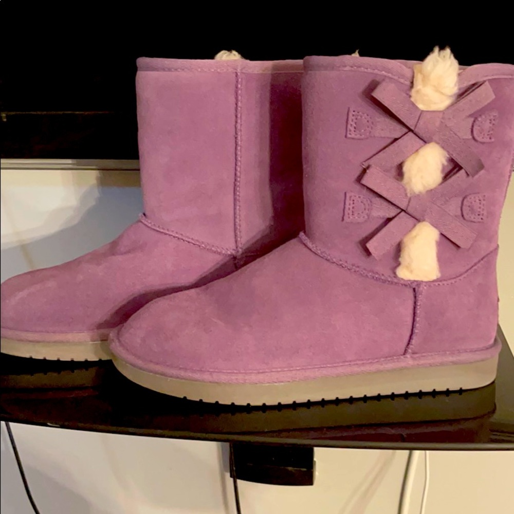 Kookaburra By Uggs Girls boots size 4